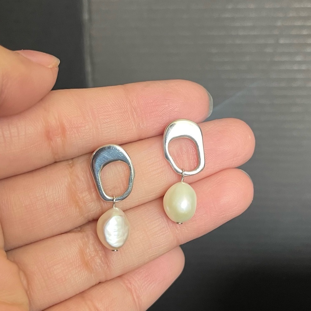 Abstract freshwater pearl dangle earrings